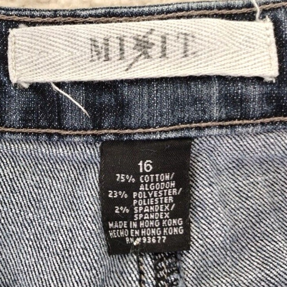 MIXXIT Womens Size 16 Blue‎ Denim Cuffed Capri Baggy Shorts - Picture 8 of 16